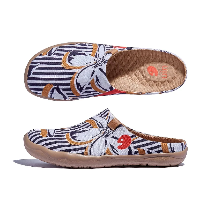 Women's Slippers with a Quilted Pattern in Gray for Added Style Striped Flowers Malaga Women