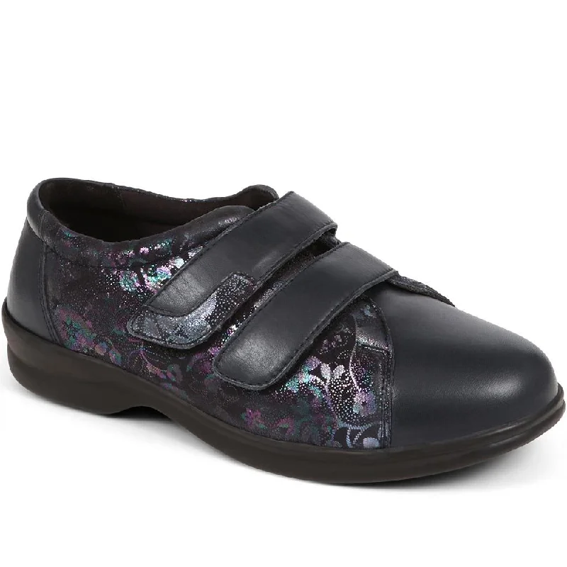 Women's casual shoes with embroidery for a detailed design Extra Wide Fit Touch Fasten Shoes - LISETTE / 323 993 Women's casual shoes with embroidery for a detailed design Extra Wide Fit Touch Fasten Shoes - LISETTE / 323 993