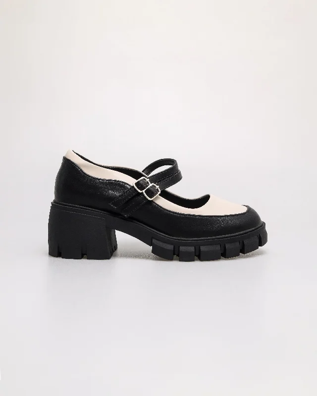Women's Premium Leather Tassel Loafers in Dark Brown for a Classic Office Look Tomaz NN396 Ladies Loafers Block Heels Women's Premium Leather Tassel Loafers in Dark Brown for a Classic Office Look Tomaz NN396 Ladies Loafers Block Heels