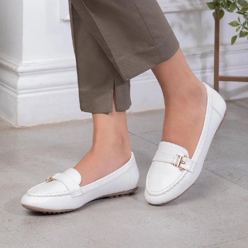 Women's Embroidered Floral Pattern Loafers in Beige for a Spring - Inspired Outfit The Lativa White Women's Dress Loafers Tresmode Women's Embroidered Floral Pattern Loafers in Beige for a Spring - Inspired Outfit The Lativa White Women's Dress Loafers Tresmode