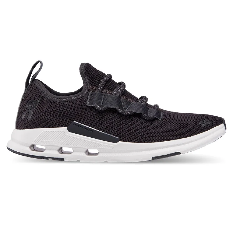 Women's casual shoes with buckles for a classic touch Women's Cloudeasy