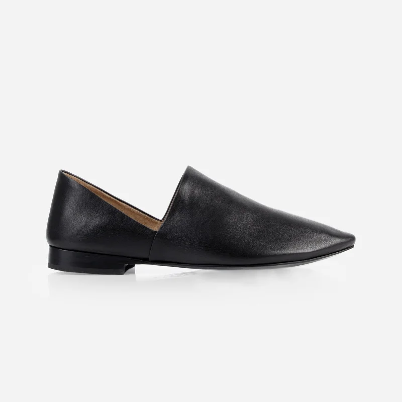 Women's Metallic Foil - Finish Loafers in Gold for a Glamorous Night Out The Glove Fit Flat Black Women's Metallic Foil - Finish Loafers in Gold for a Glamorous Night Out The Glove Fit Flat Black