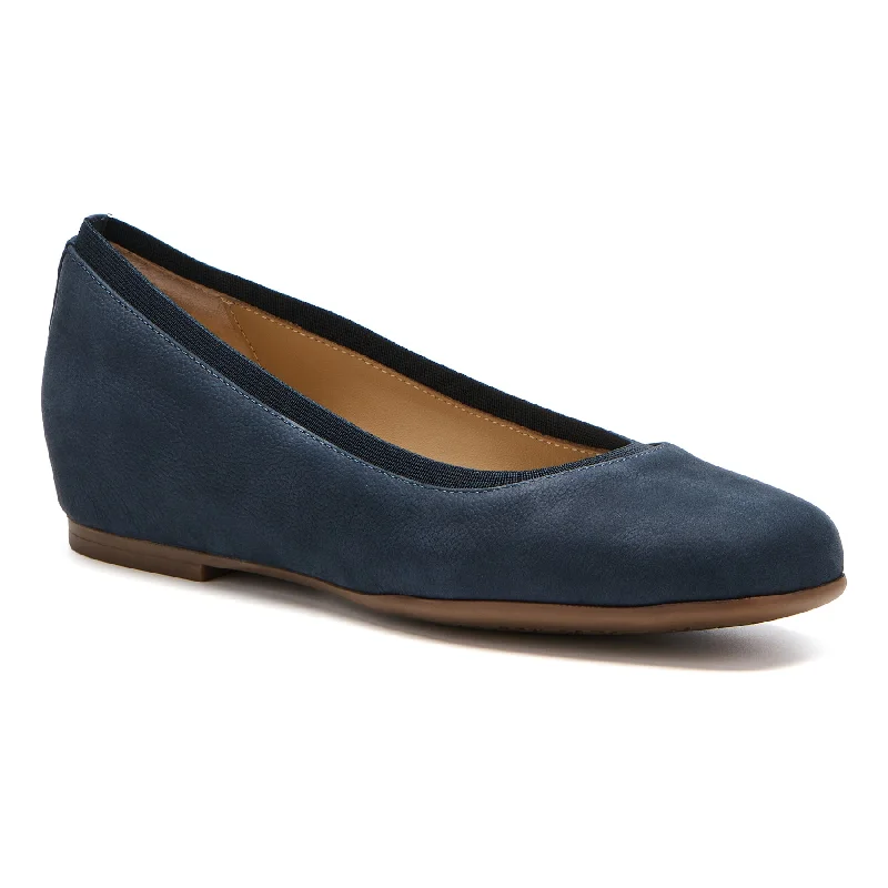 Women's casual shoes with buckles for a classic touch Cadence Ballet