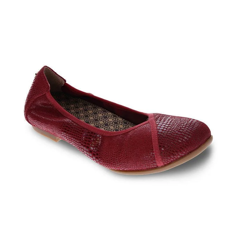 Women's Embroidered Floral Pattern Loafers in Beige for a Spring - Inspired Outfit Nairobi Ballet - Final Sale Women's Embroidered Floral Pattern Loafers in Beige for a Spring - Inspired Outfit Nairobi Ballet - Final Sale