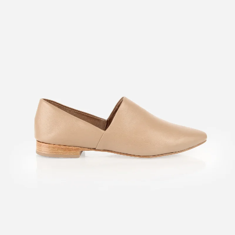 Women's Geometric - Patterned Loafers in Multicolor for a Fashion - Forward Look The Glove Fit Flat Biscotti Women's Geometric - Patterned Loafers in Multicolor for a Fashion - Forward Look The Glove Fit Flat Biscotti