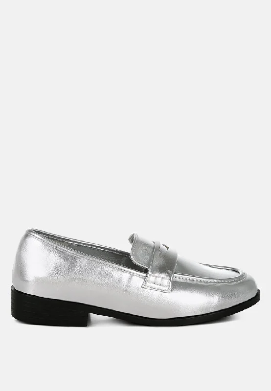 Women's Bow - Embellished Loafers in Red for a Feminine Touch Rugle Metallic Faux Leather Flat Loafers Women's Bow - Embellished Loafers in Red for a Feminine Touch Rugle Metallic Faux Leather Flat Loafers