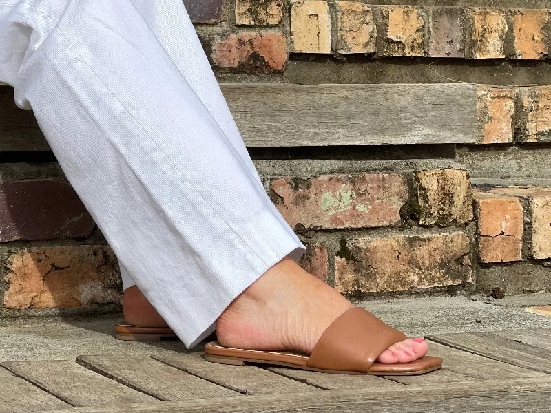 Women's Sandals with a Floral - Printed Upper in Pink for a Feminine Spring LookCarrano Elayna available in 6 colours Women's Sandals with a Floral - Printed Upper in Pink for a Feminine Spring LookCarrano Elayna available in 6 colours
