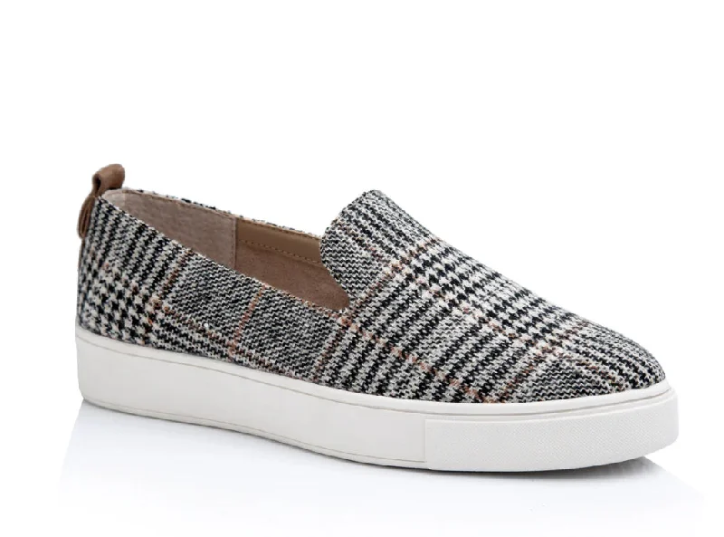Plus Size Women's Wide - Fit Penny Loafers in Black for All - Day ComfortFay 12 Plaid Loafer-Black/Brown