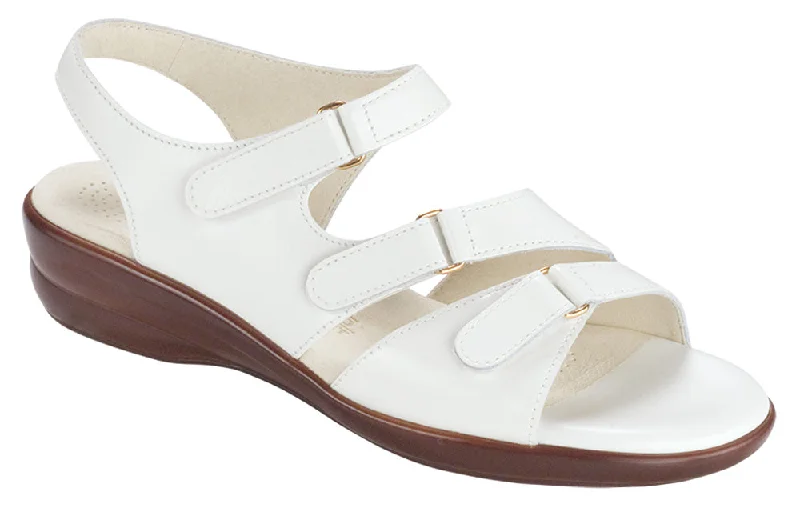 Women's Sandals with a Floral - Printed Upper in Pink for a Feminine Spring LookSAS Tabby Women's Sandals with a Floral - Printed Upper in Pink for a Feminine Spring LookSAS Tabby