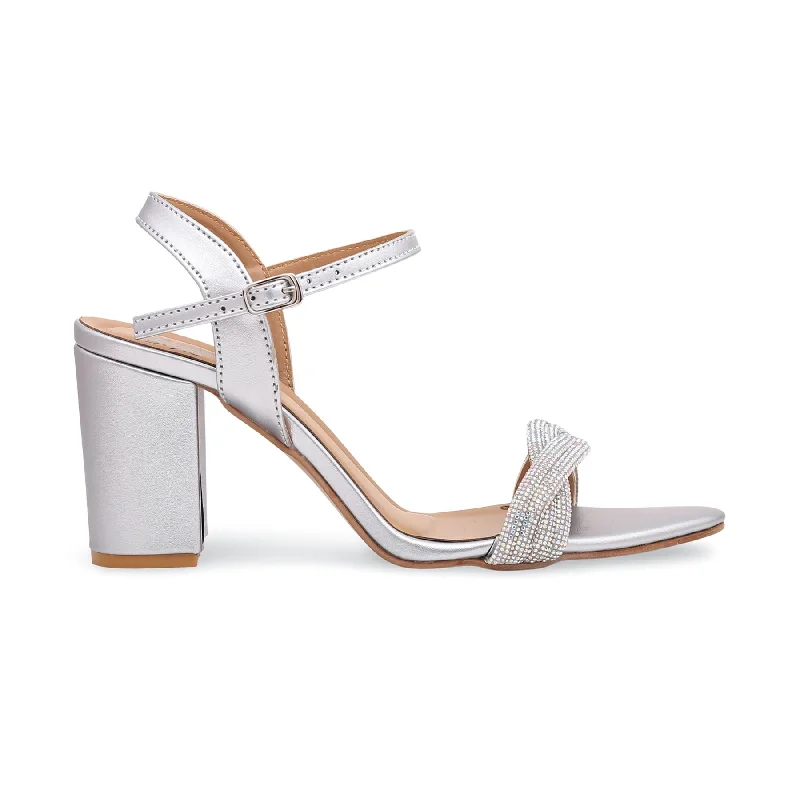 Women's Flat Slide Sandals with a Memory Foam Insole in White for All - Day ComfortSilver Fancy Sandal FN5570 Women's Flat Slide Sandals with a Memory Foam Insole in White for All - Day ComfortSilver Fancy Sandal FN5570