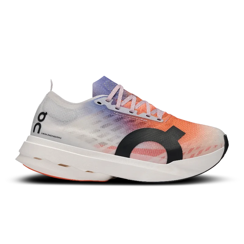 Low - Profile Women's Running Shoes in Khaki for a Sleek and Fast LookCloudboom Strike Low - Profile Women's Running Shoes in Khaki for a Sleek and Fast LookCloudboom Strike