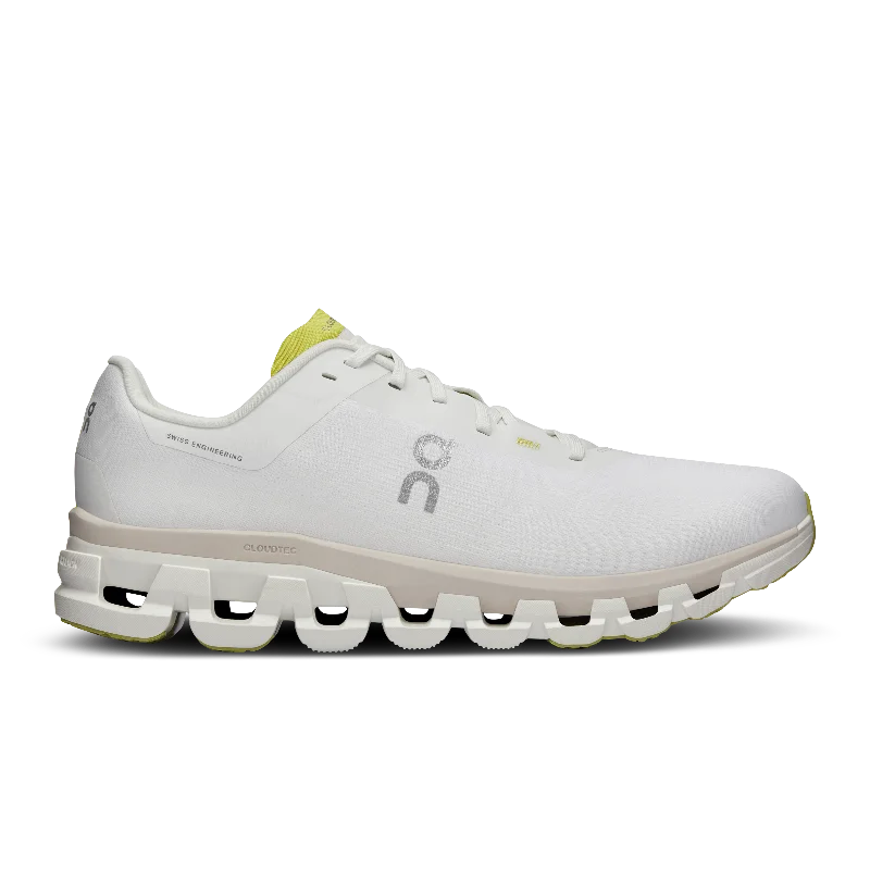Women's Running Shoes with a Toe Box Reinforcement in Silver for Toe ProtectionCloudflow 4 Women's Running Shoes with a Toe Box Reinforcement in Silver for Toe ProtectionCloudflow 4