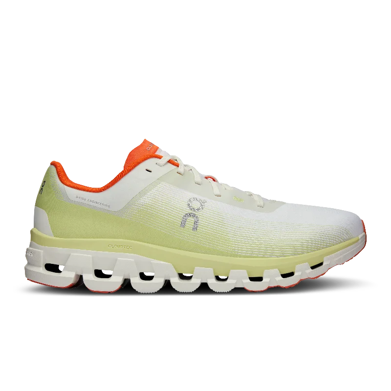 Women's Running Shoes with a Toe Box Reinforcement in Silver for Toe ProtectionCloudflow 4 Women's Running Shoes with a Toe Box Reinforcement in Silver for Toe ProtectionCloudflow 4