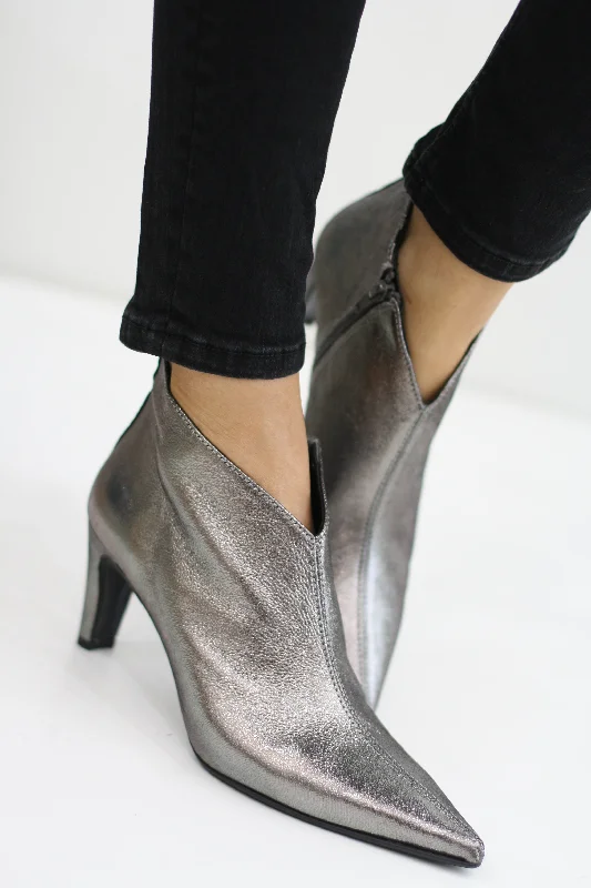 women's ankle boots with unique patternsMARIAN 12104 PEWTER HEELED BOOT