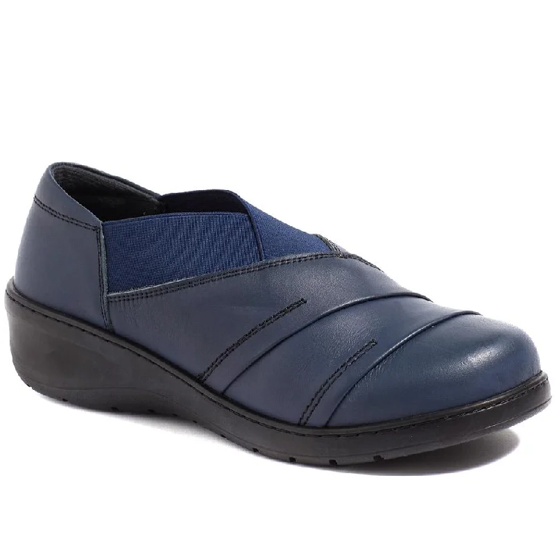 Women's casual shoes with tassels for a stylish detailExtra Wide Fit Slip On Shoes - MEGHAN / 320 189 Women's casual shoes with tassels for a stylish detailExtra Wide Fit Slip On Shoes - MEGHAN / 320 189