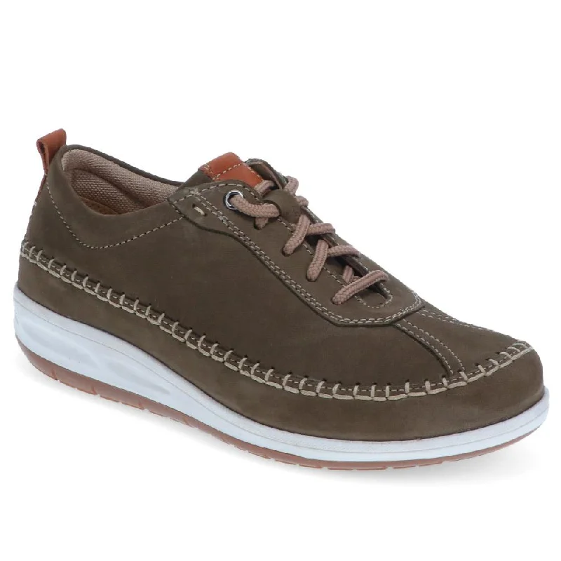 Women's casual ankle boots for a versatile optionLace-Up Chunky Trainers - PARK40005 / 326 355 Women's casual ankle boots for a versatile optionLace-Up Chunky Trainers - PARK40005 / 326 355