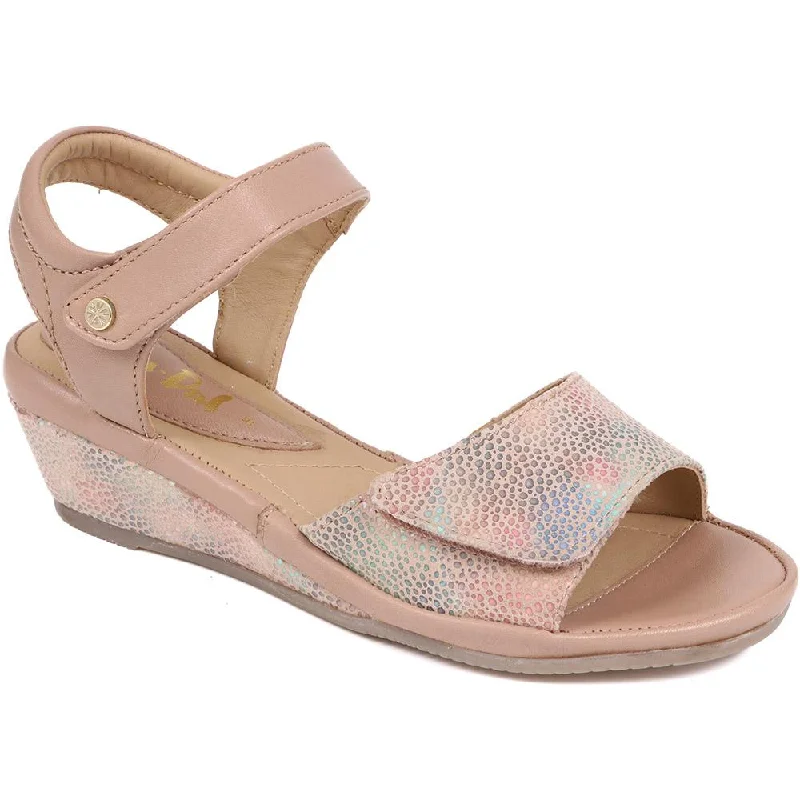 Women's casual sandals for warm - weather outingsLow Wedge Touch-Fasten Sandals - VAN37052 / 324 876 Women's casual sandals for warm - weather outingsLow Wedge Touch-Fasten Sandals - VAN37052 / 324 876
