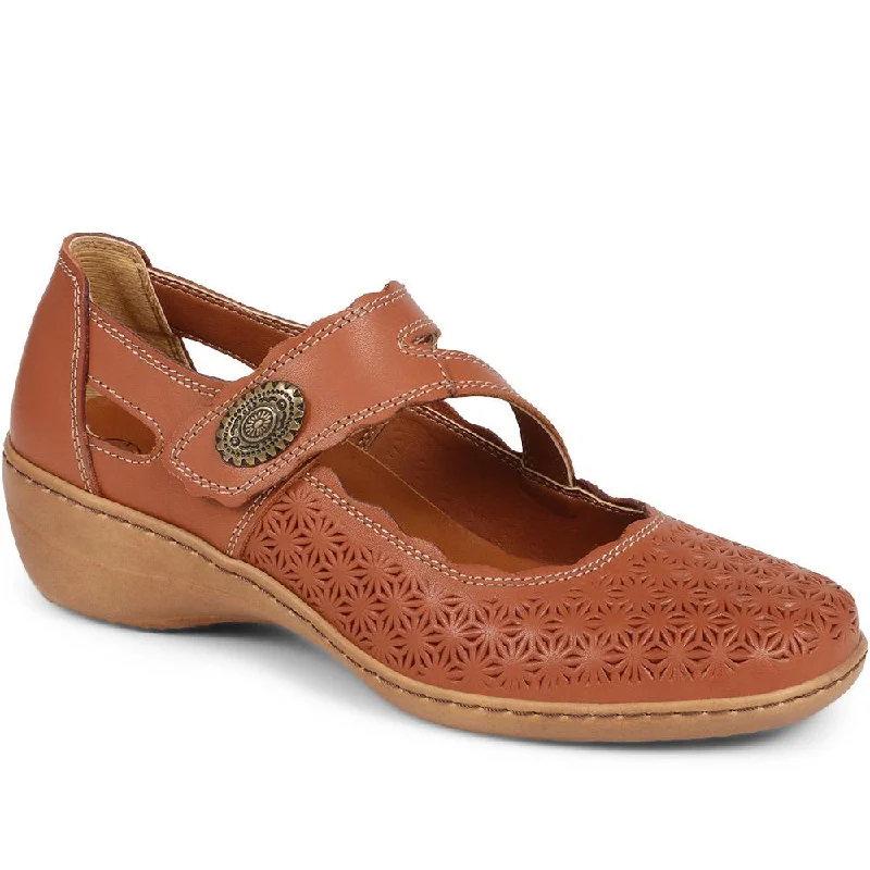 Women's casual boots with a zipper for easy on - offScalloped Detail Mary Jane Shoes - HAK37028 / 323 969 Women's casual boots with a zipper for easy on - offScalloped Detail Mary Jane Shoes - HAK37028 / 323 969