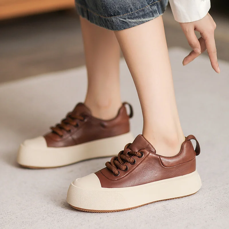 Women's casual shoes in green for a unique touchWomen Retro Stylish Leather Flat Casual Shoes Women's casual shoes in green for a unique touchWomen Retro Stylish Leather Flat Casual Shoes
