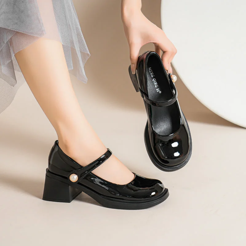 Women's casual shoes with studs for an edgy lookWomen Stylish Glossy Leather Mary Jane Shoes Women's casual shoes with studs for an edgy lookWomen Stylish Glossy Leather Mary Jane Shoes