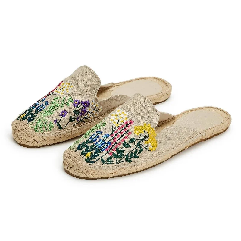 Retro - inspired women's espadrillesWomen's Embroidered Floral Espadrilles In Natural Retro - inspired women's espadrillesWomen's Embroidered Floral Espadrilles In Natural